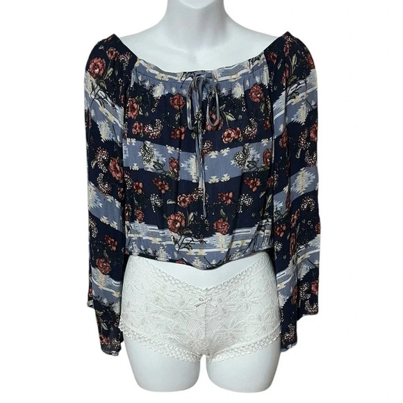 altar’d state | Floral Long Sleeve Crop Top - Picture 1 of 5